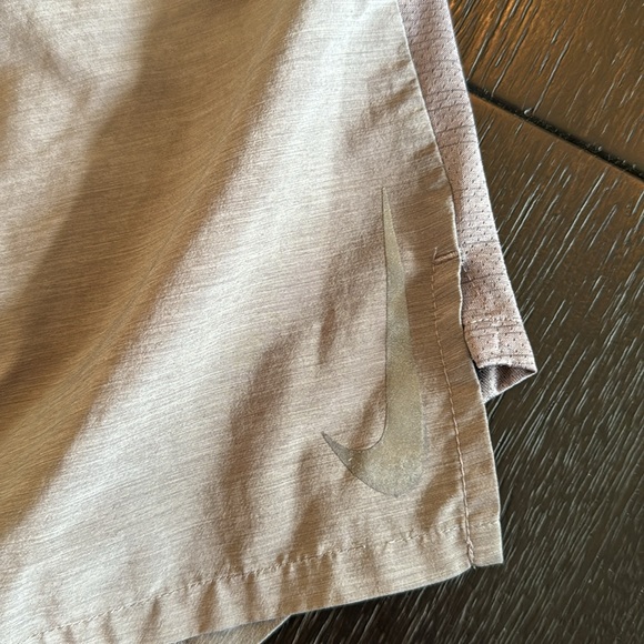 Nike Shorts - Picture 2 of 6